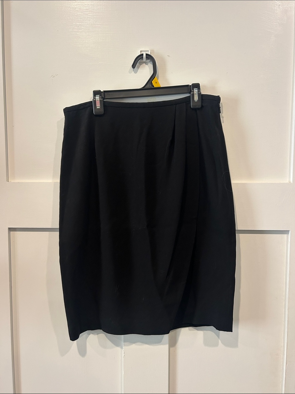 Adrienne Vittadini Black Pencil Skirt